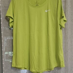 Nike Women's Green T-Shirt